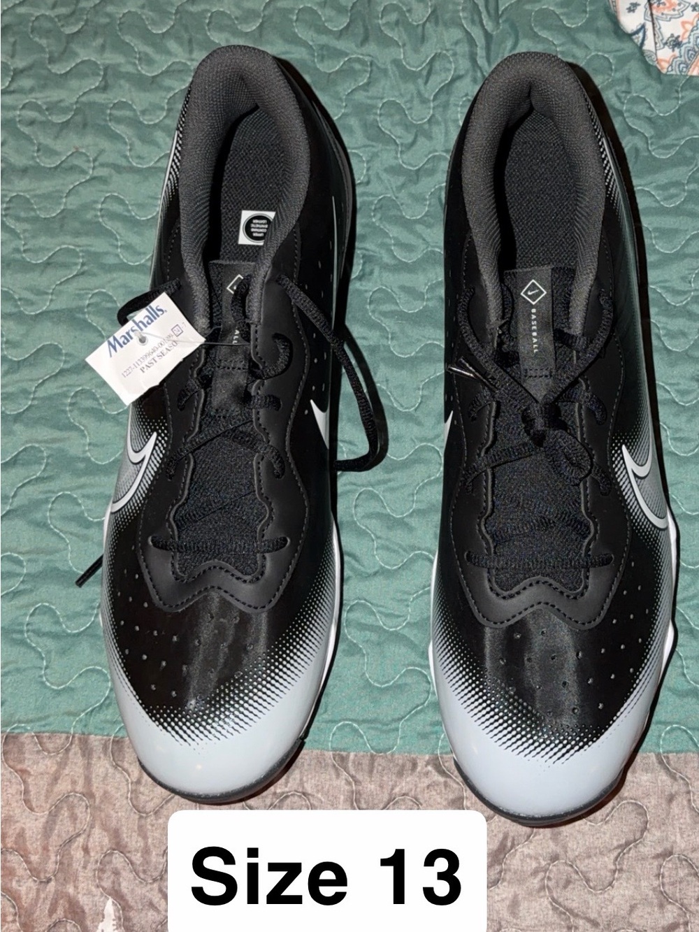 Nike Men’s Black and White Athletic cleats
